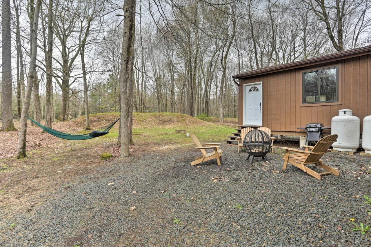 Bear Den Rustic Pocono Lake Home With Game Room! Luaran gambar
