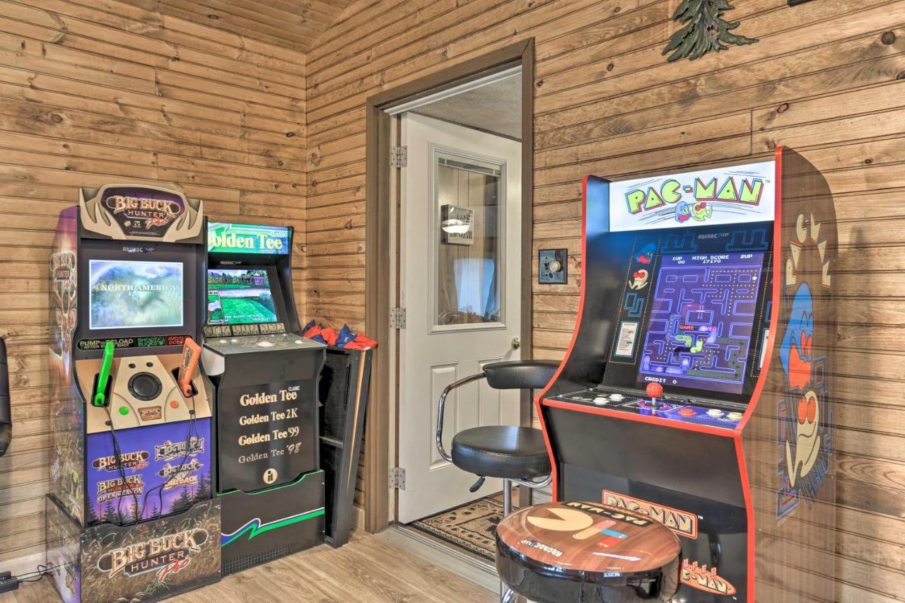 Bear Den Rustic Pocono Lake Home With Game Room! Luaran gambar
